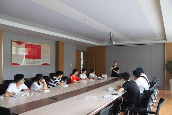 黄色小说
“下乡小分队”-开展口述历史主题讲座